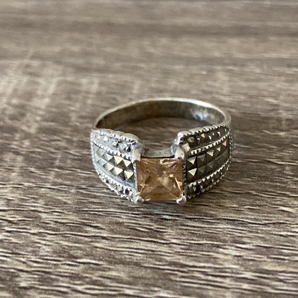 Gorgeous topaz marcasite ring size 9 sterling silver 925 sparkly bling vacation - Picture 4 of 12